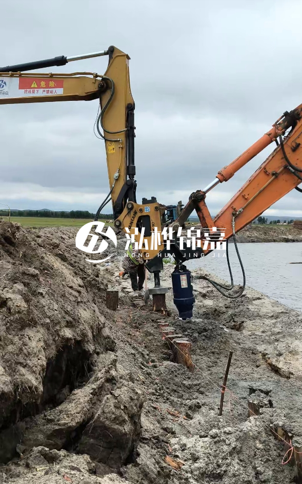 宜春挖機打木樁專業施工-雨季河道打木樁注意事項？