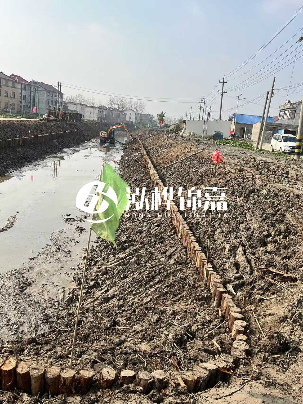 洛陽挖機打木樁專業施工-河道打木樁后如何檢查穩固性?