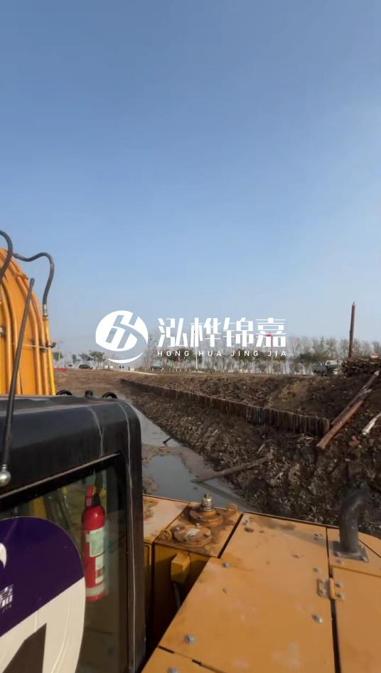 三門峽挖機打木樁專業施工-松木樁打樁木價格含運輸成本嗎？