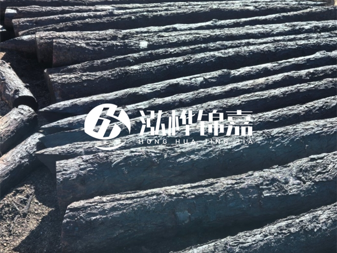 經(jīng)過防腐處理的松木樁價格貴多少？炭化處理的松木樁貴多少？