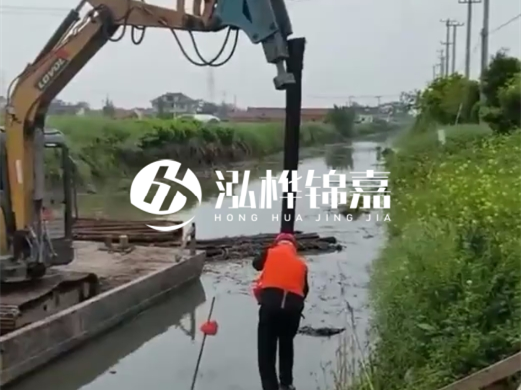 水挖打木樁專業(yè)團隊泓樺錦嘉-最大可以打幾米的木樁?