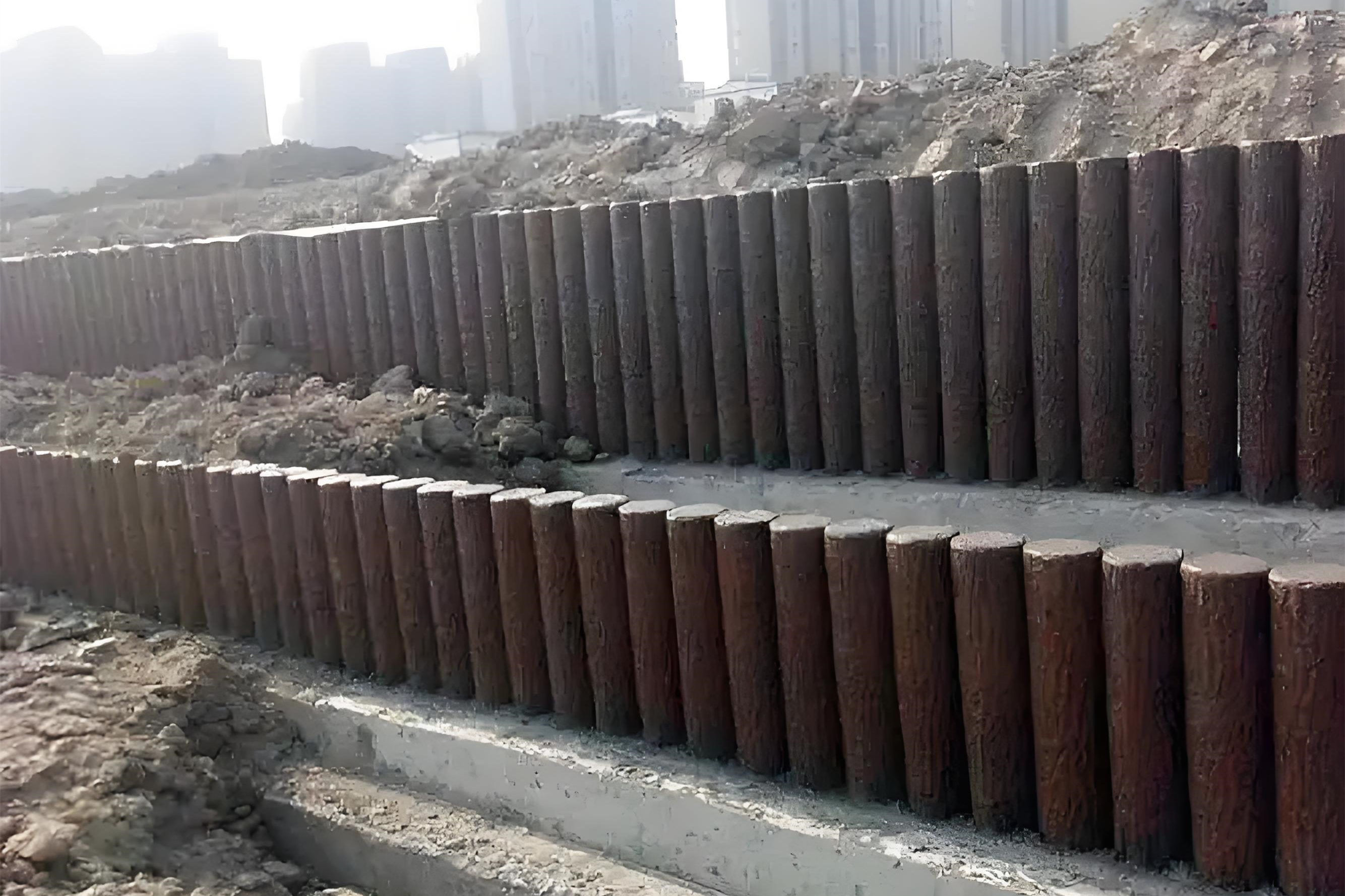 水泥樁批發廠家泓樺錦嘉-水泥圓樁適合用于哪些建筑工程？