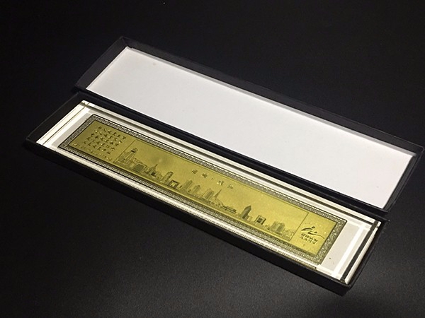 亞克力紙鎮(zhèn)展示臺(tái)